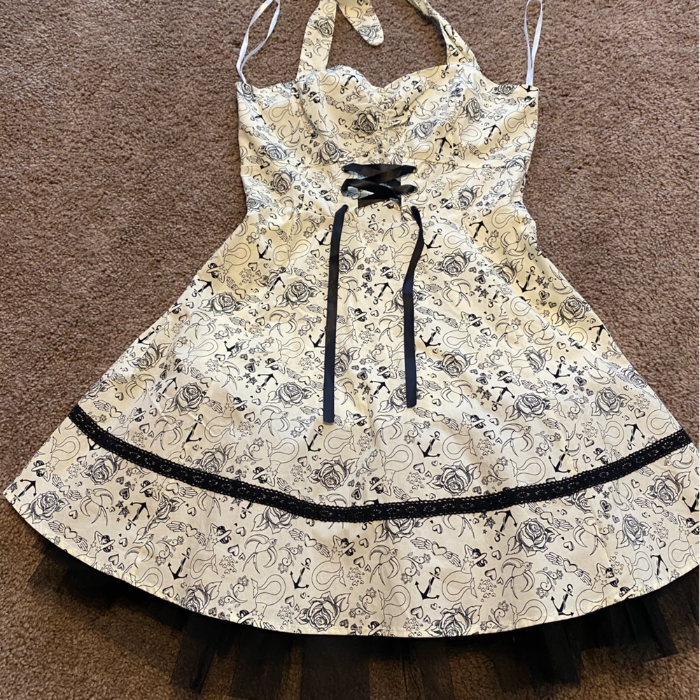 Sexy halter tattoo style dress, size med NWT